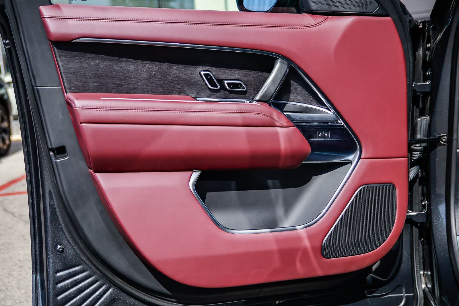 Thumbnail: 2024 Land Rover Range Rover - 19