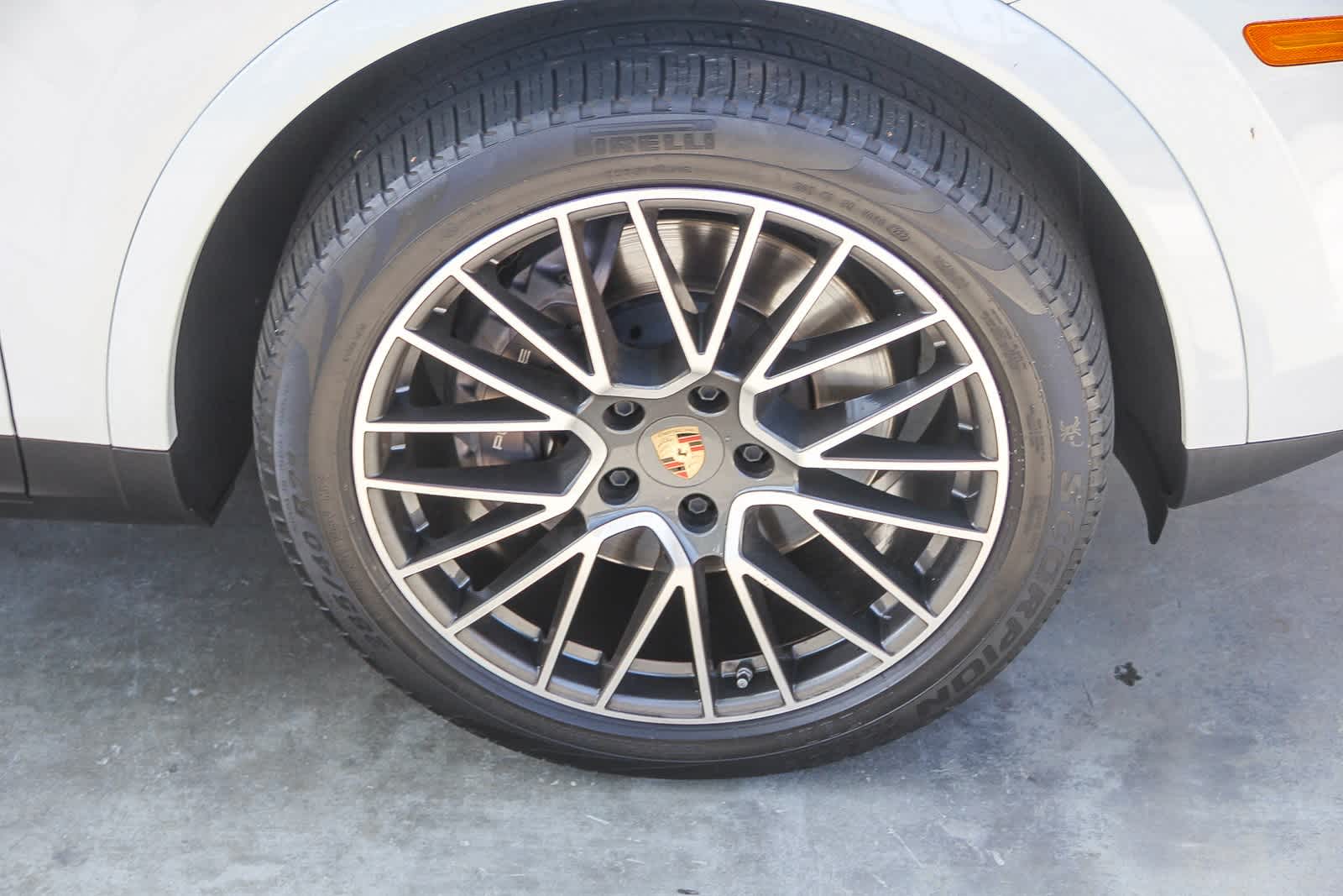 Thumbnail: 2023 Porsche Cayenne - 9