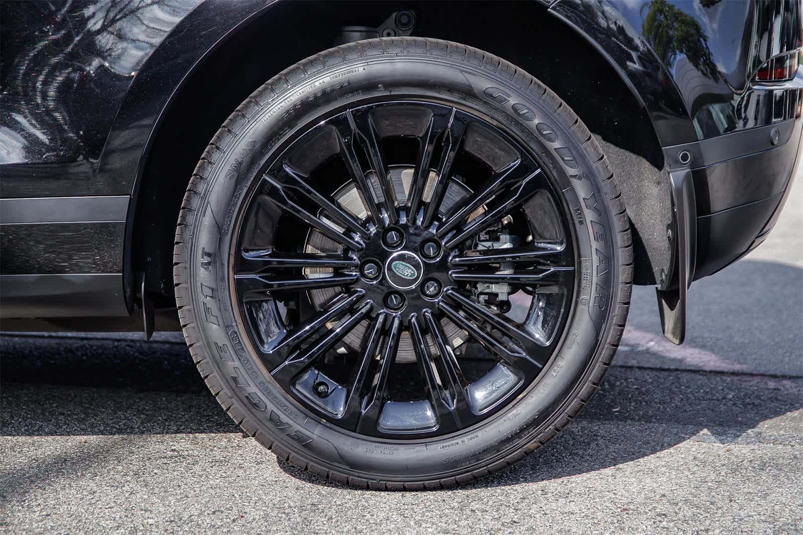 Thumbnail: 2025 Land Rover Range Rover Evoque - 6