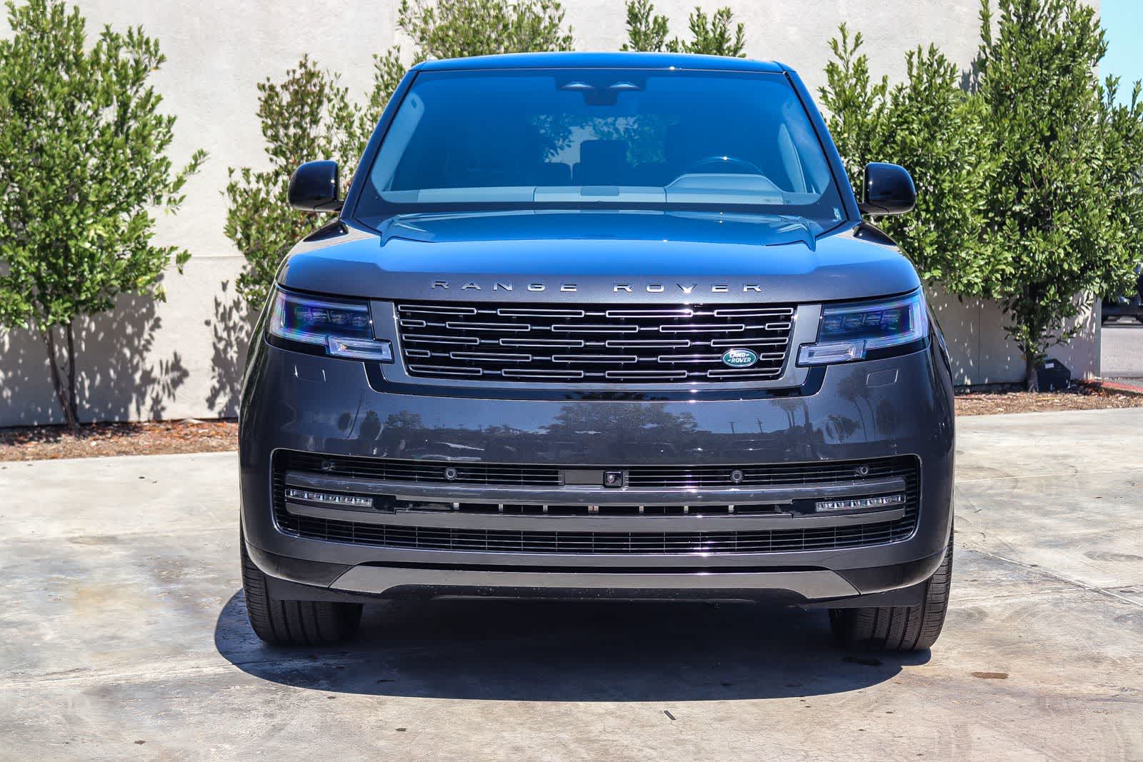 Thumbnail: 2026 Land Rover Range Rover - 2