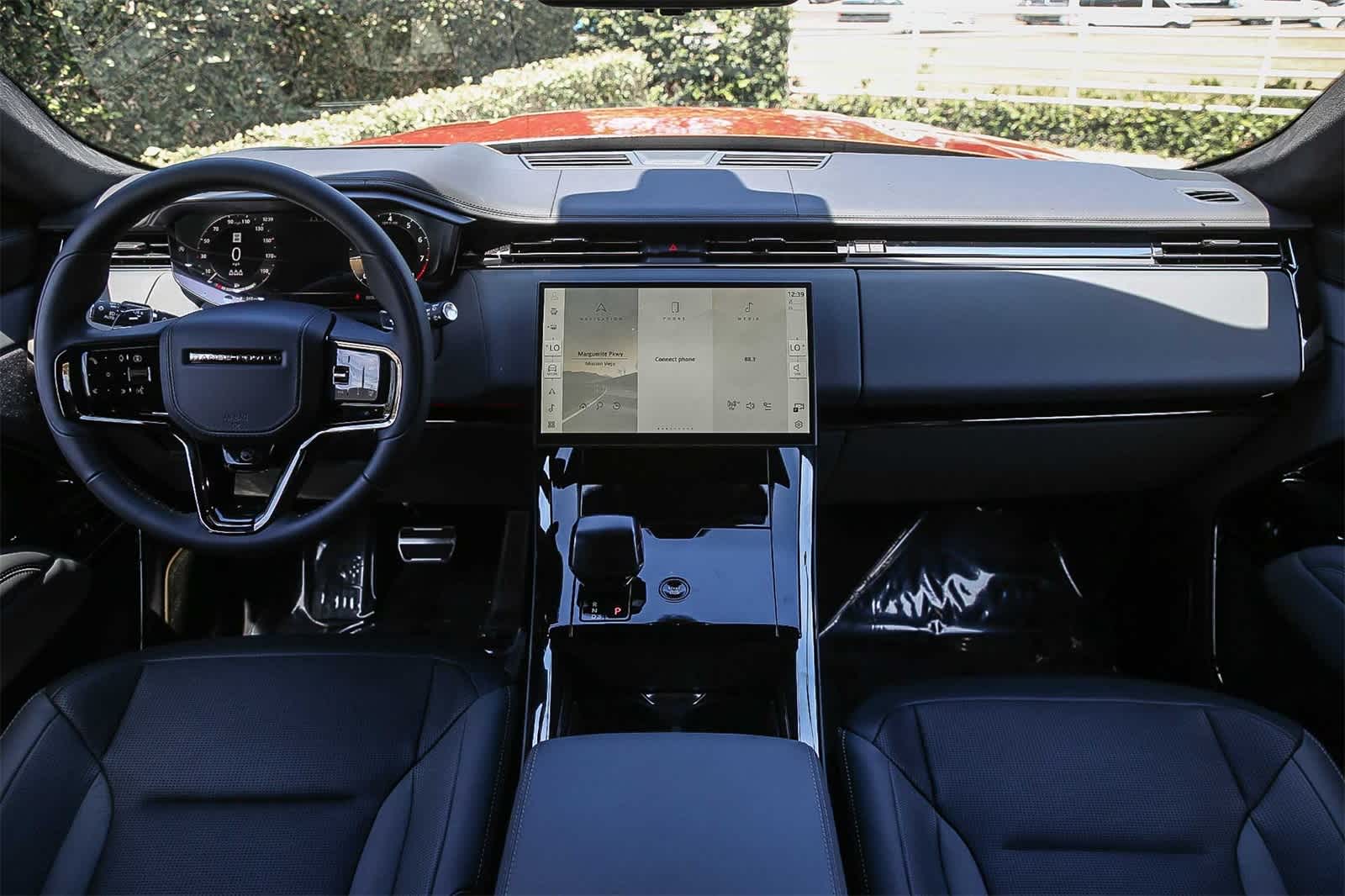 Thumbnail: 2025 Land Rover Range Rover Sport - 18