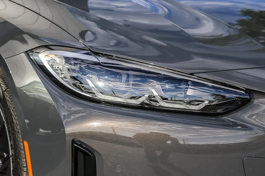 Thumbnail: 2022 BMW i4 - 4