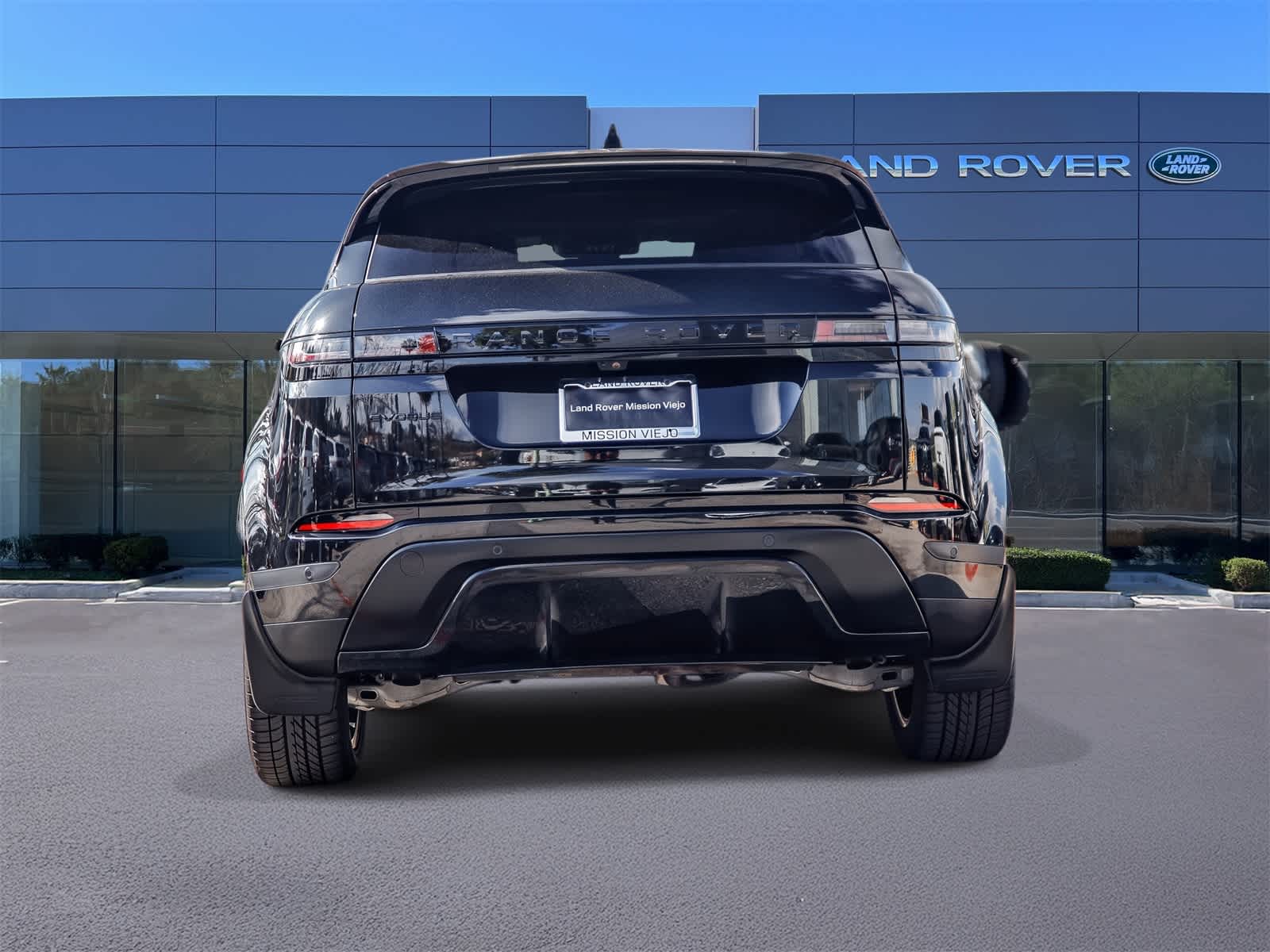 Thumbnail: 2025 Land Rover Range Rover Evoque - 4