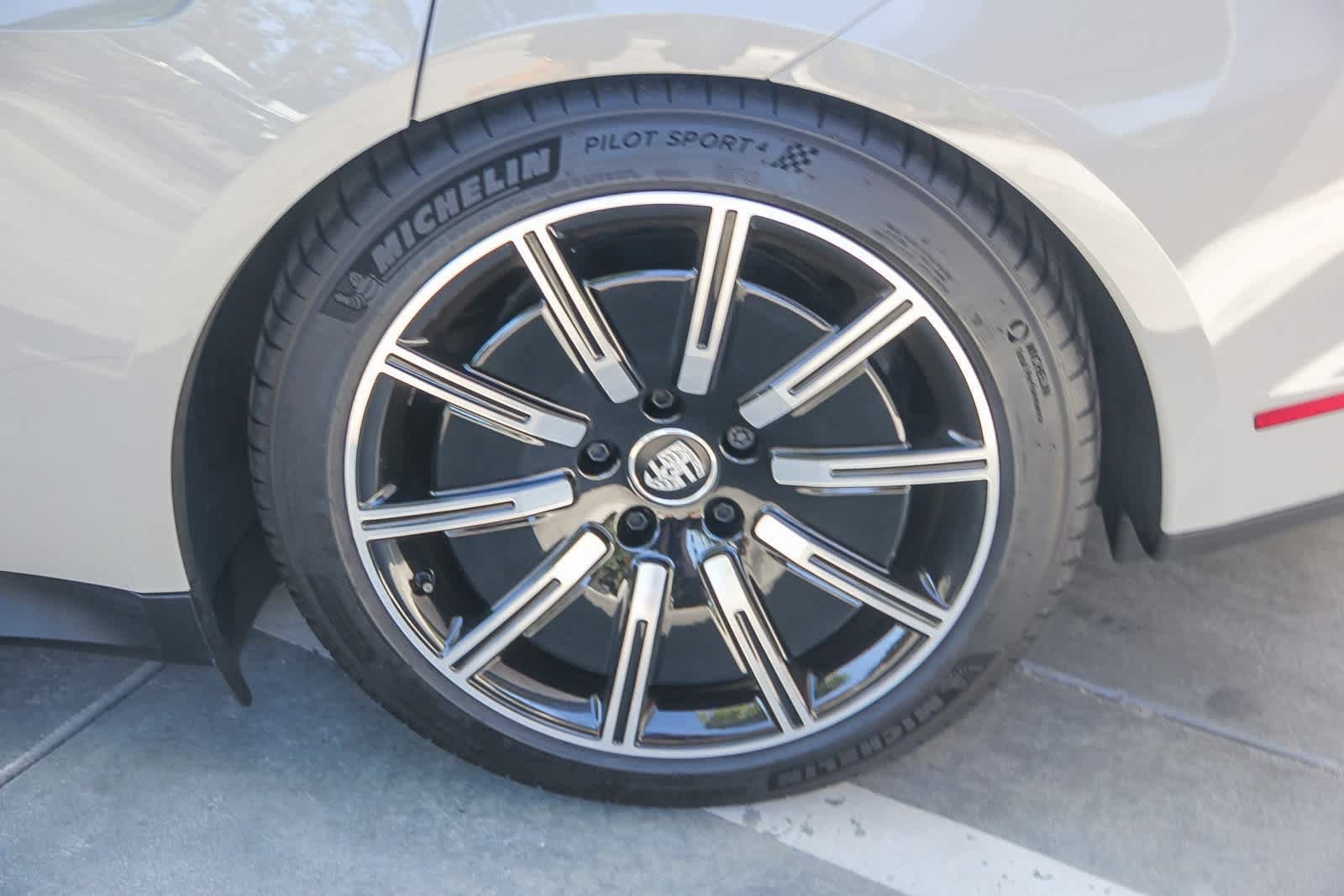 Thumbnail: 2025 Porsche Taycan - 7