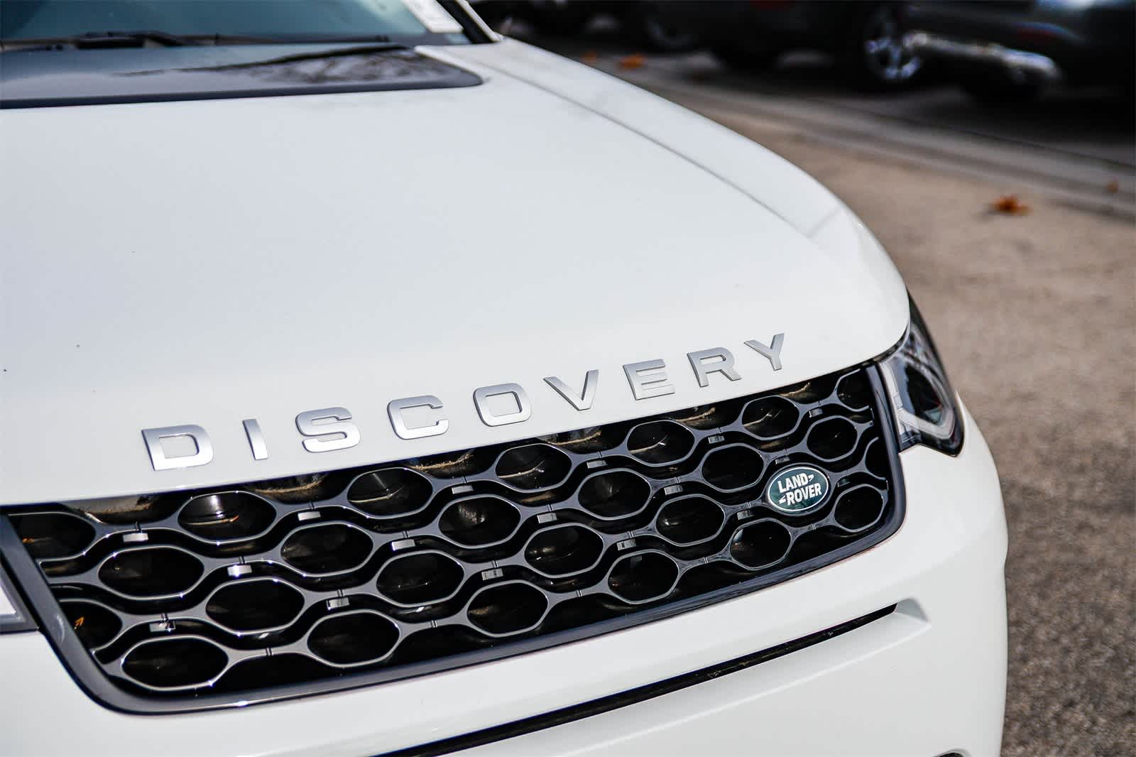 Thumbnail: 2025 Land Rover Discovery Sport - 11