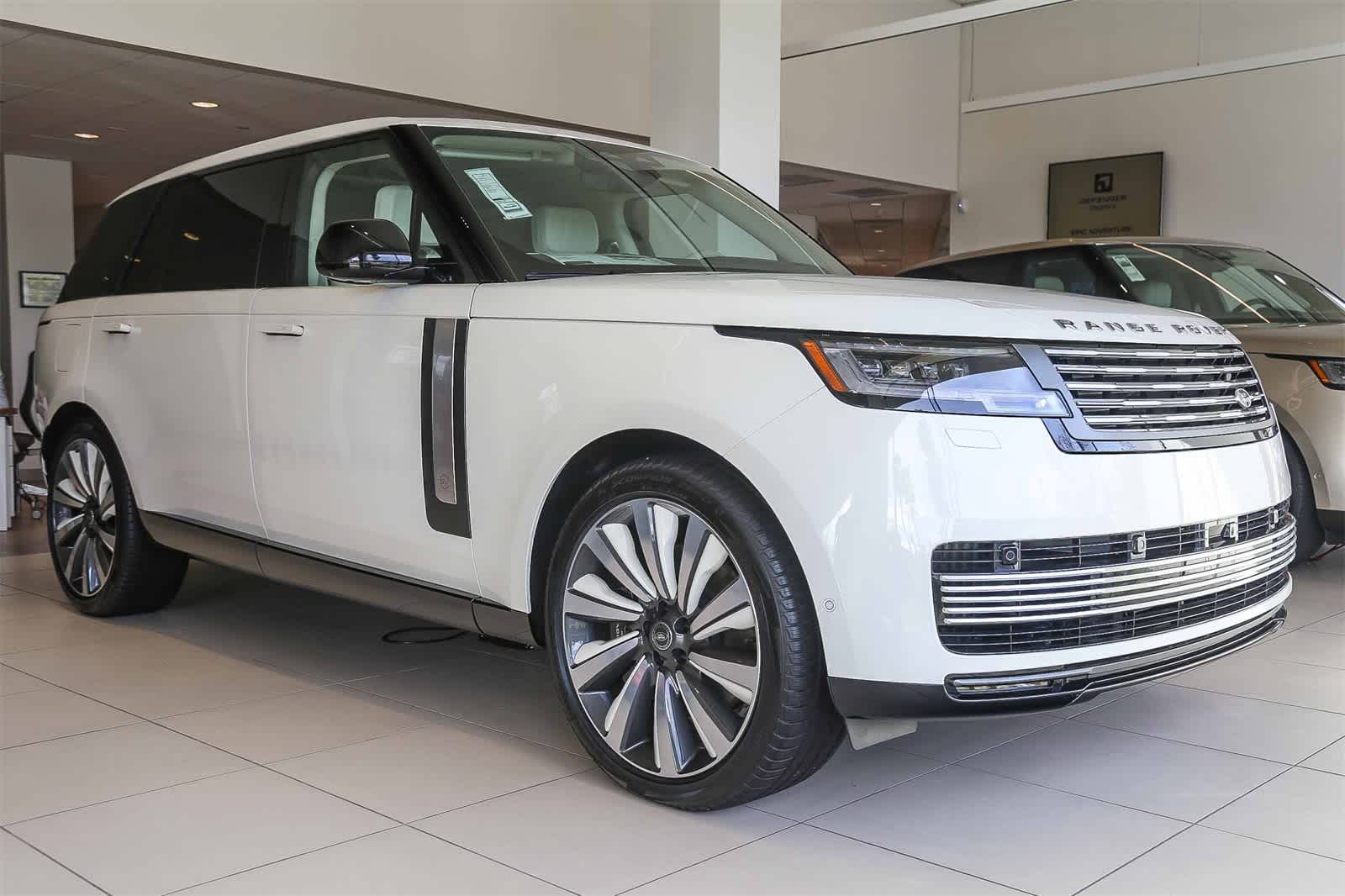 Thumbnail: 2024 Land Rover Range Rover - 4