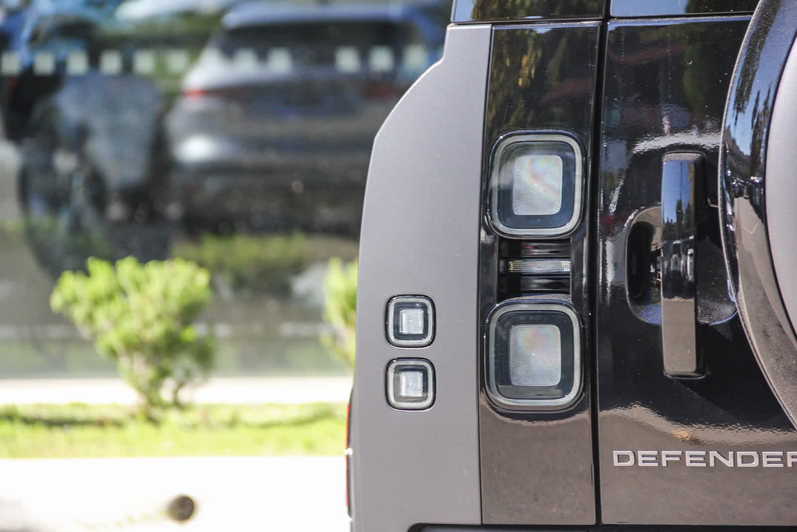 Thumbnail: 2026 Land Rover Defender - 5