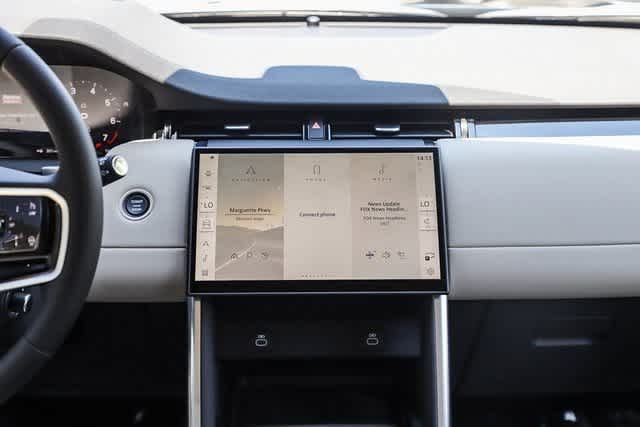 Thumbnail: 2024 Land Rover Discovery Sport - 13