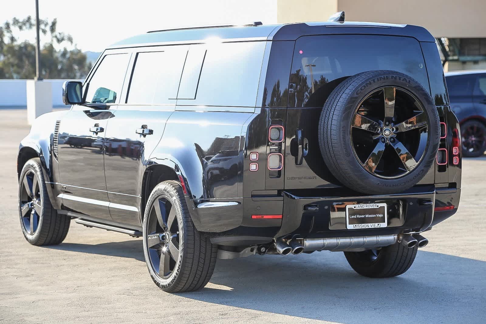 Thumbnail: 2025 Land Rover Defender - 7