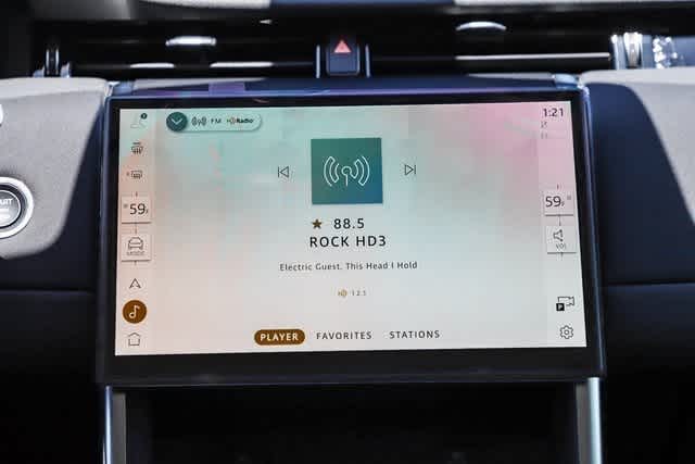 Thumbnail: 2024 Land Rover Discovery Sport - 13