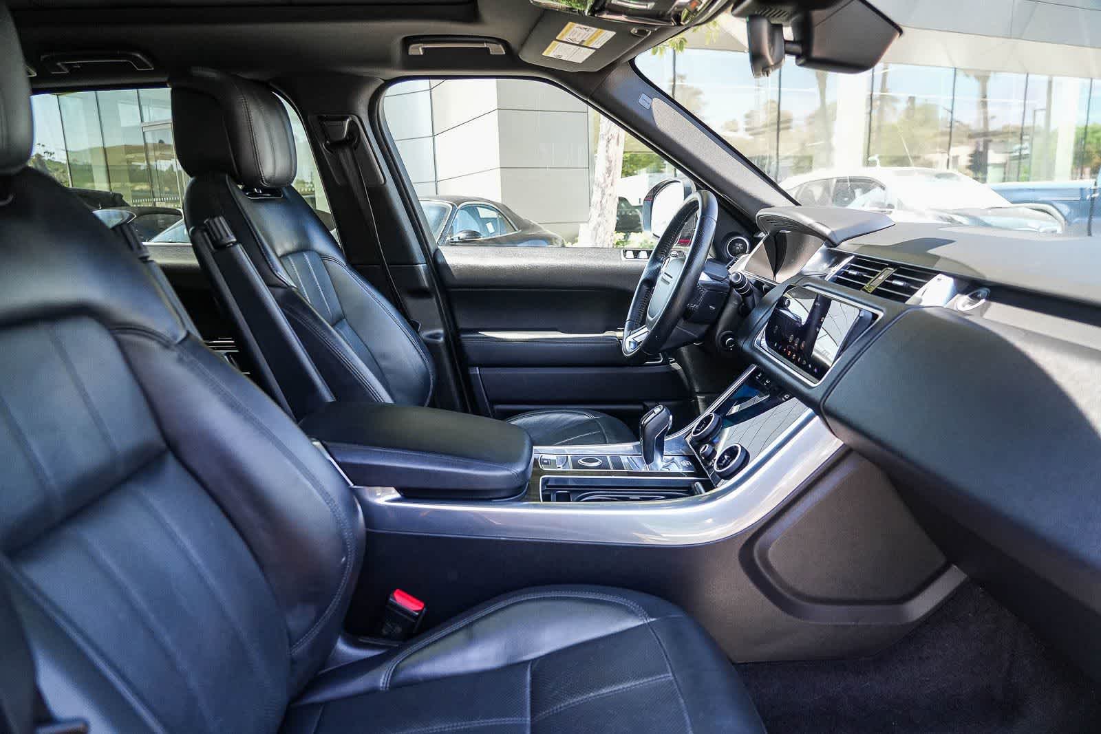 Thumbnail: 2019 Land Rover Range Rover Sport - 14