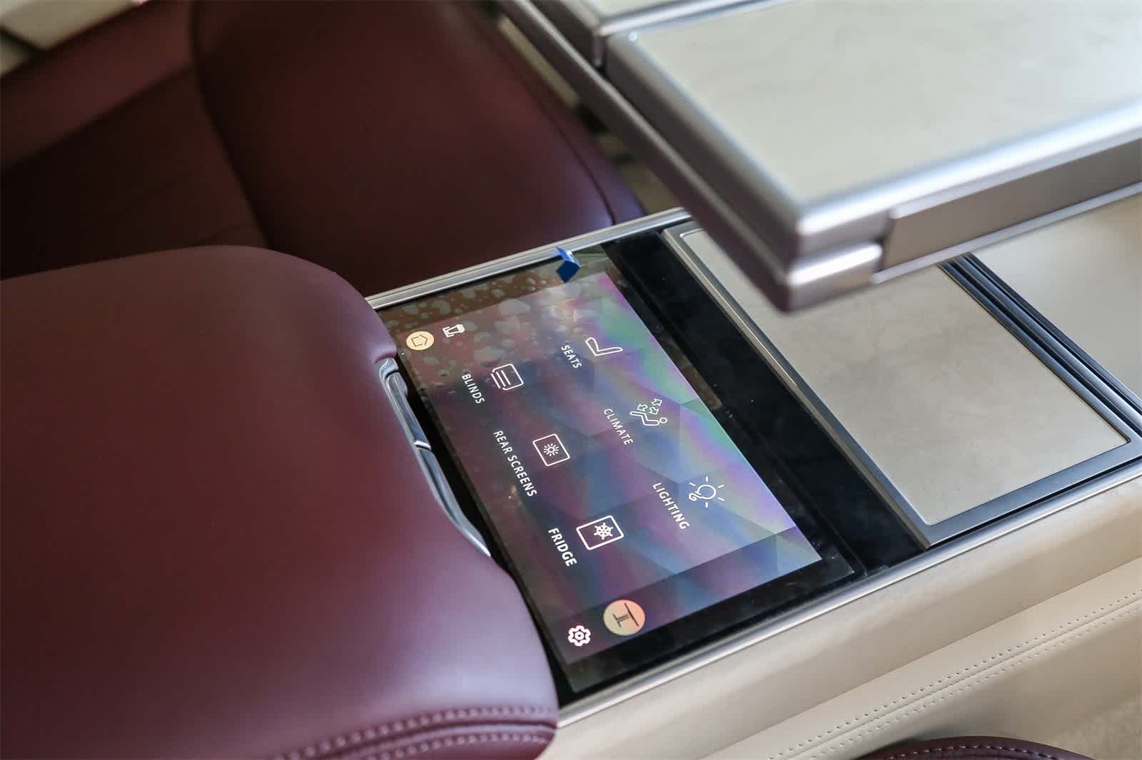 Thumbnail: 2024 Land Rover Range Rover - 20