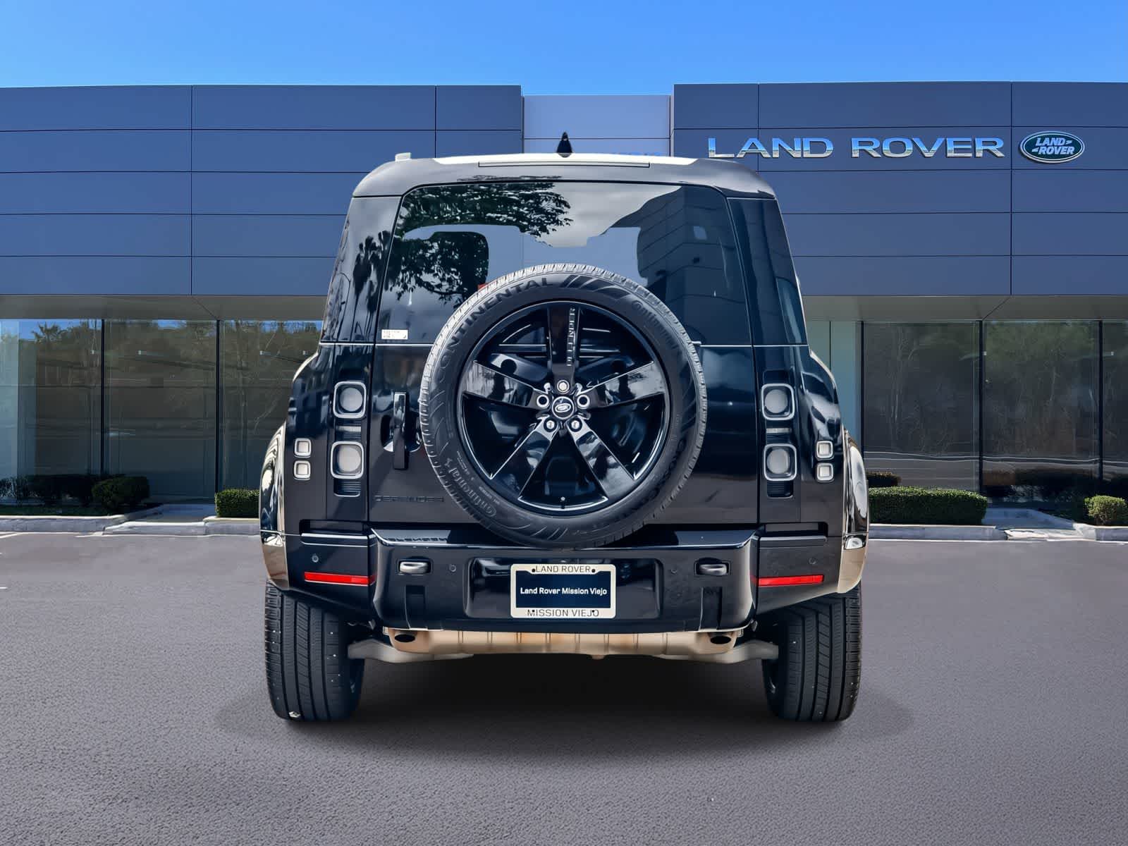 Thumbnail: 2024 Land Rover Defender - 4