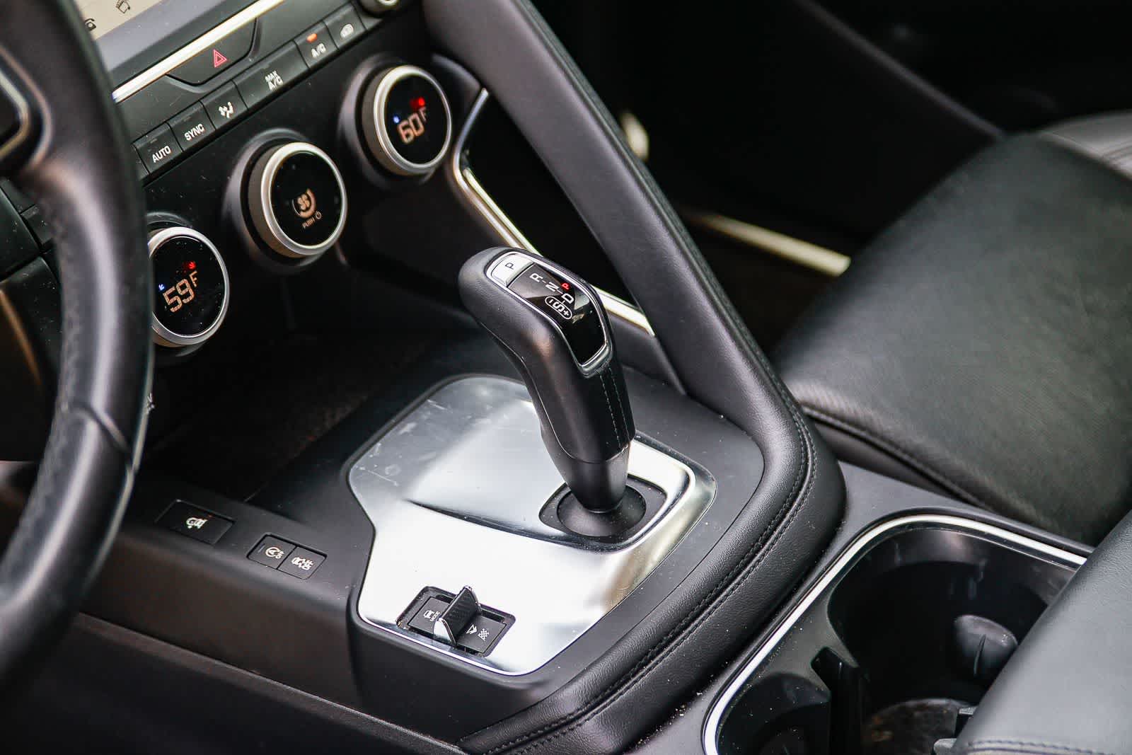 Thumbnail: 2020 Jaguar E-Pace - 19