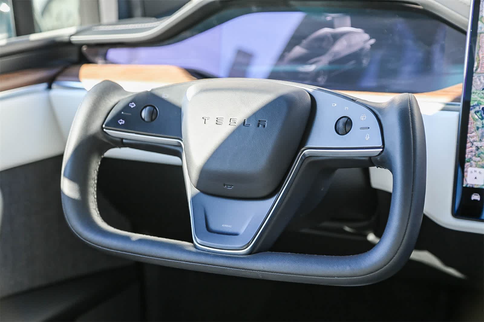 Thumbnail: 2022 Tesla Model X - 15