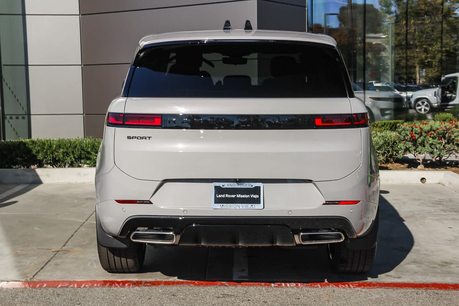 Thumbnail: 2025 Land Rover Range Rover Sport - 5