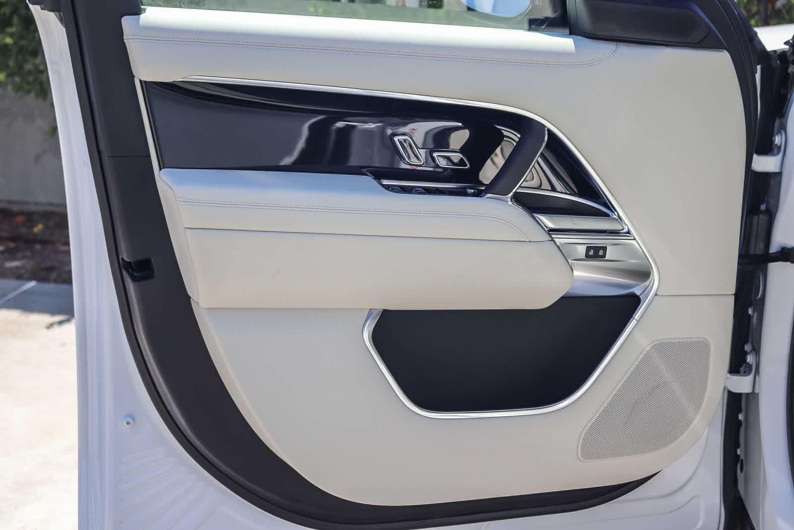 Thumbnail: 2026 Land Rover Range Rover - 21
