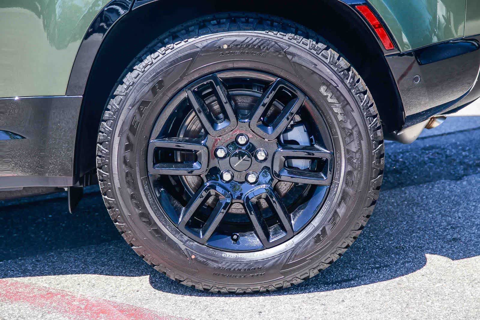 Thumbnail: 2026 Land Rover Defender - 8