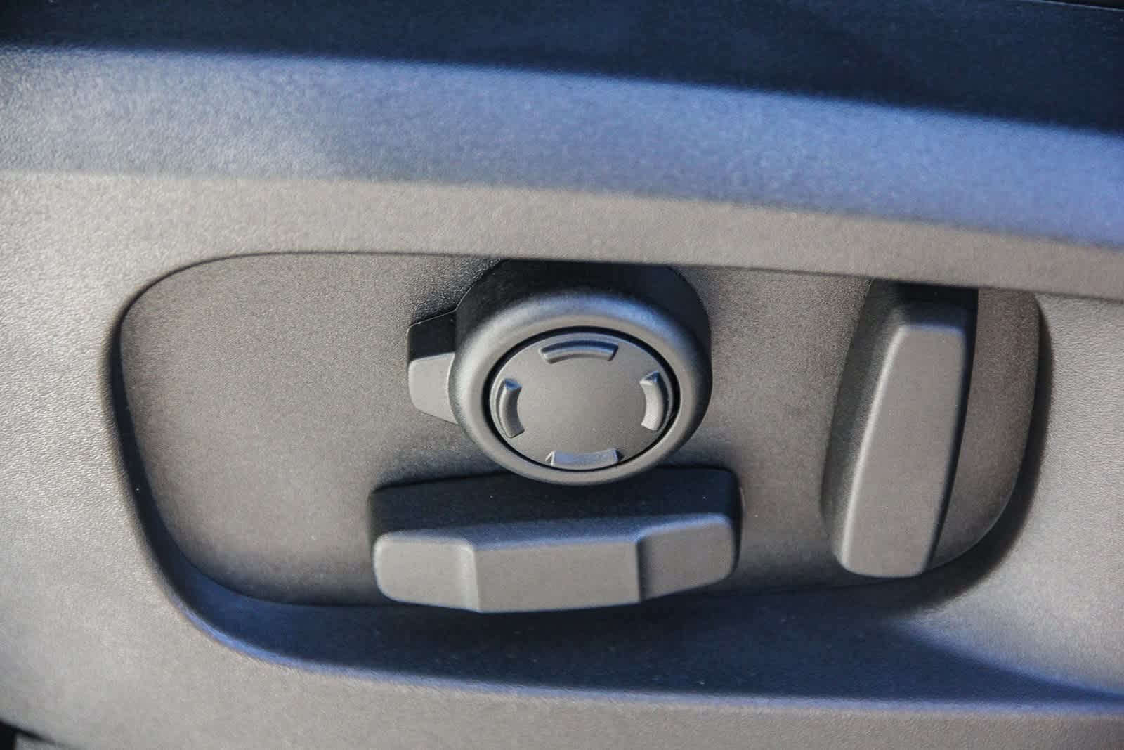 Thumbnail: 2026 Land Rover Defender - 19