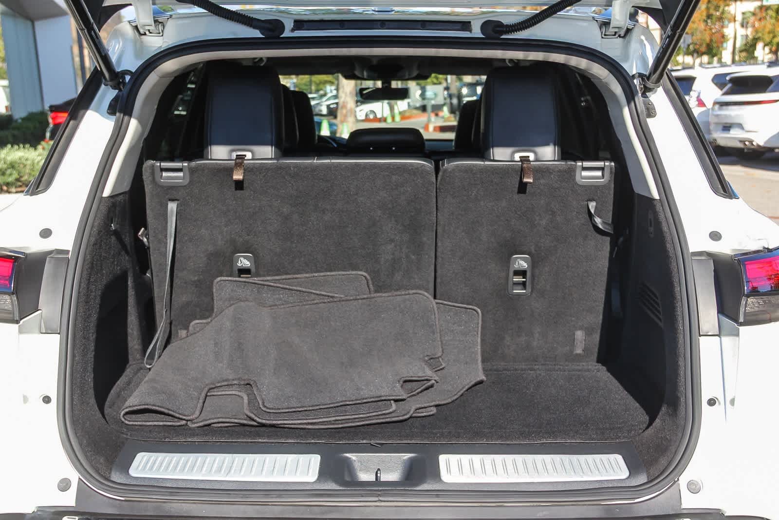 Thumbnail: 2023 INFINITI QX60 - 22