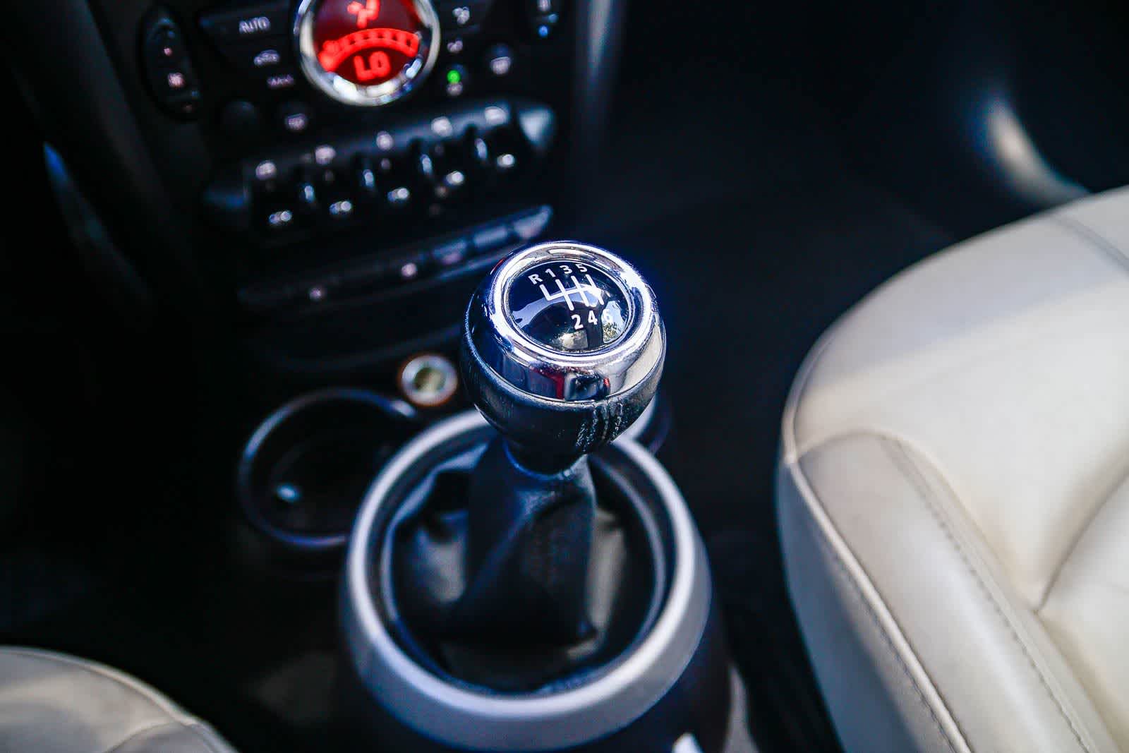 Thumbnail: 2012 MINI Cooper Countryman - 22