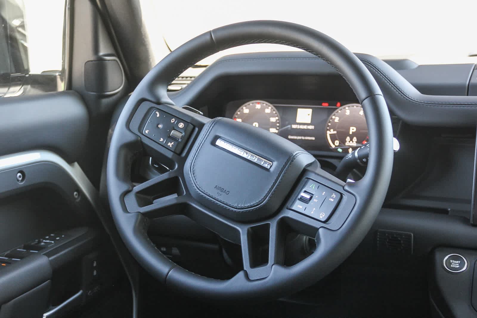 Thumbnail: 2025 Land Rover Defender - 15