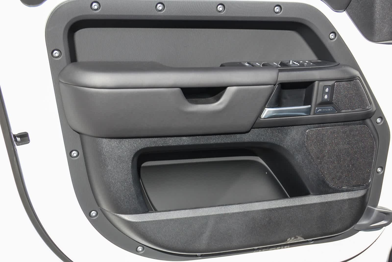 Thumbnail: 2026 Land Rover Defender - 18