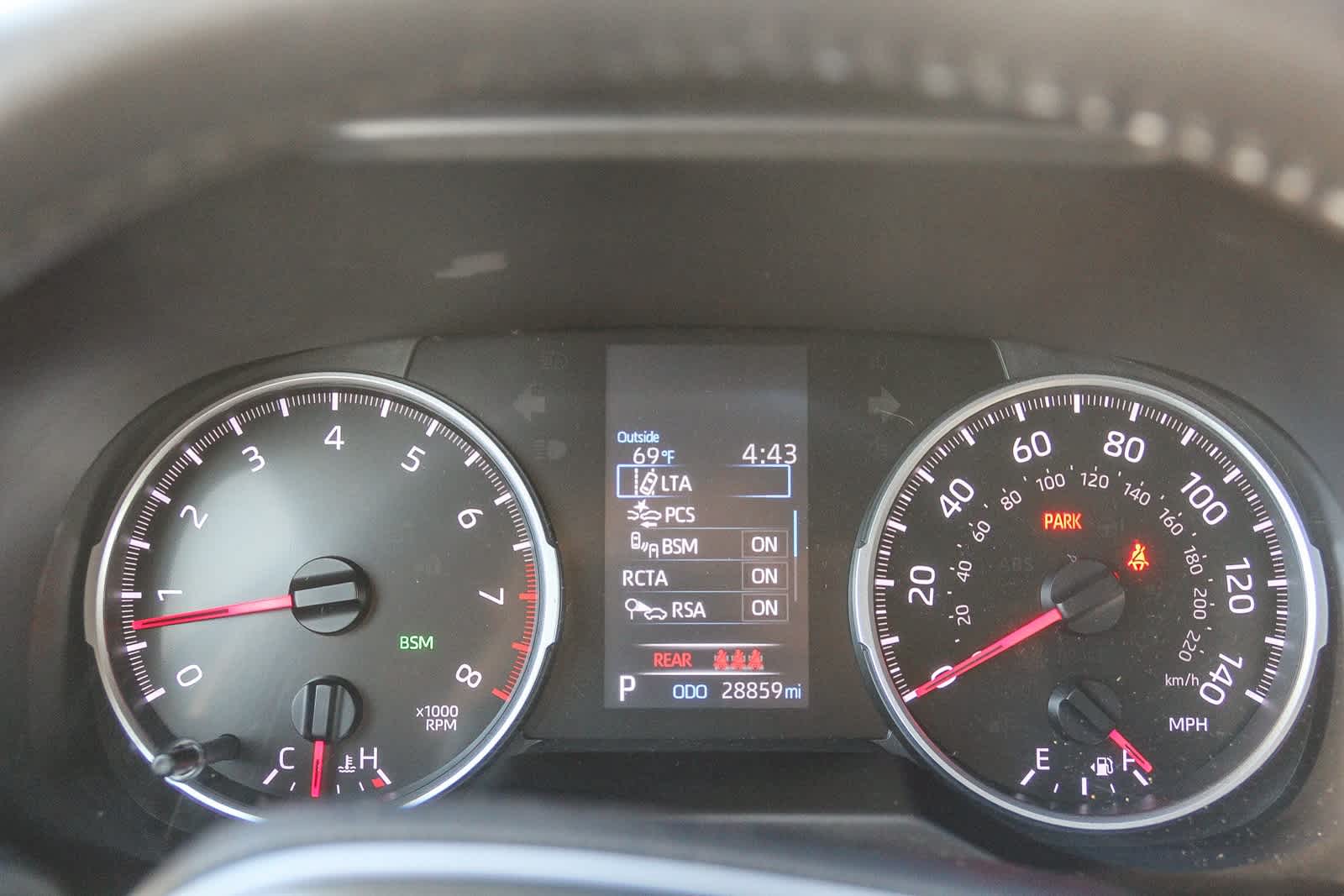 Thumbnail: 2022 Toyota RAV4 - 22