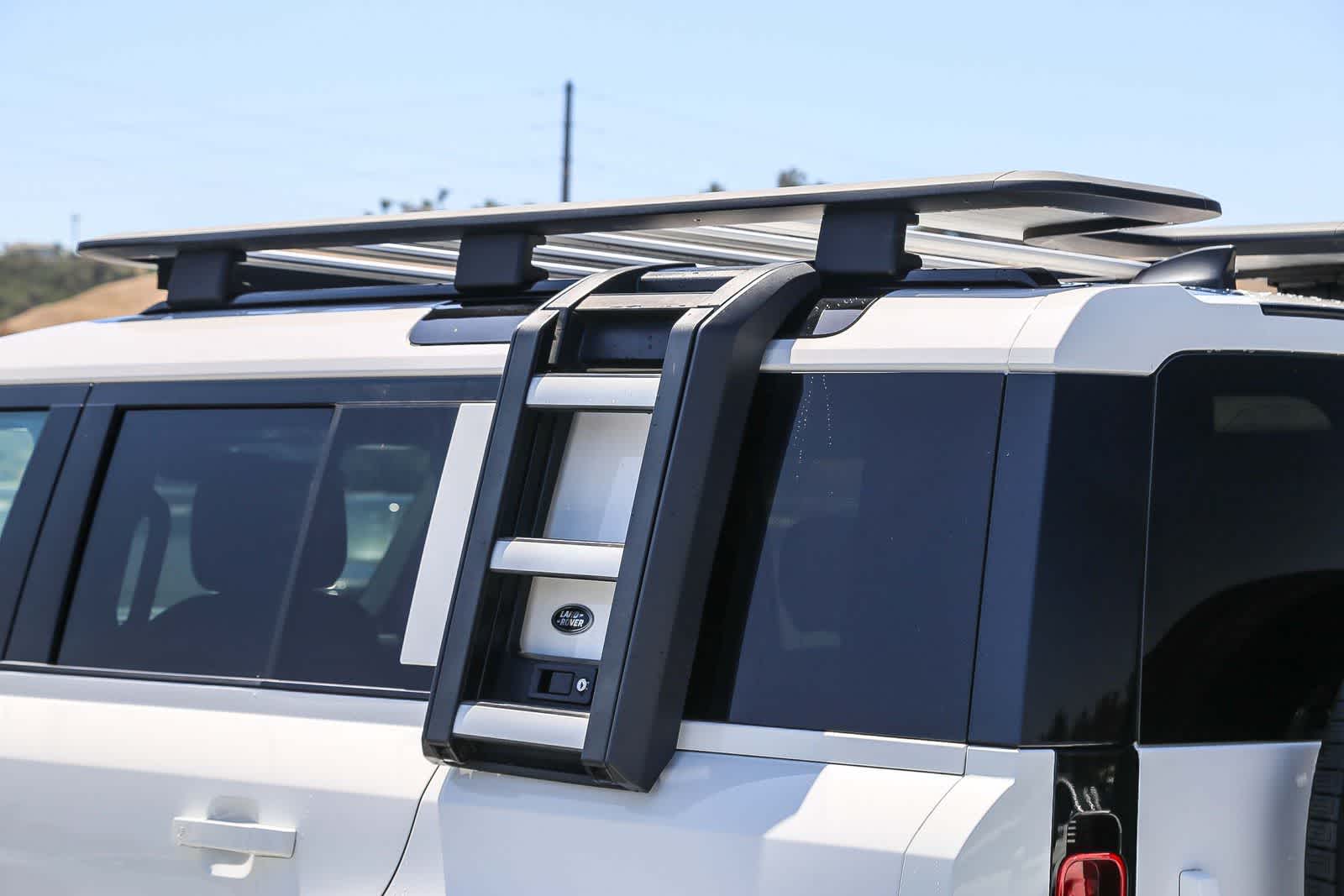 Thumbnail: 2022 Land Rover Defender - 6
