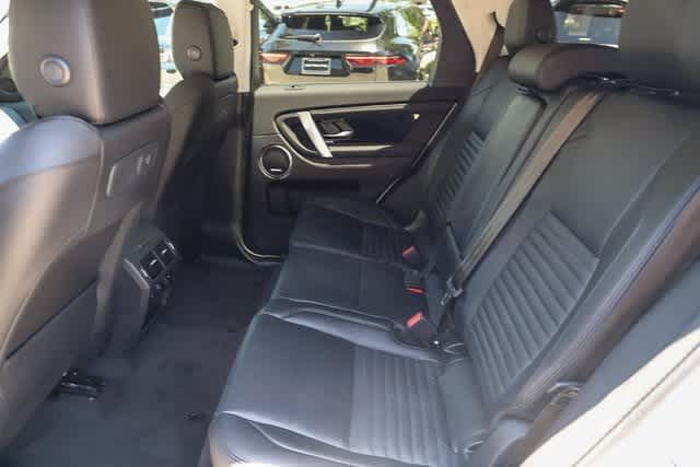 Thumbnail: 2024 Land Rover Discovery Sport - 18