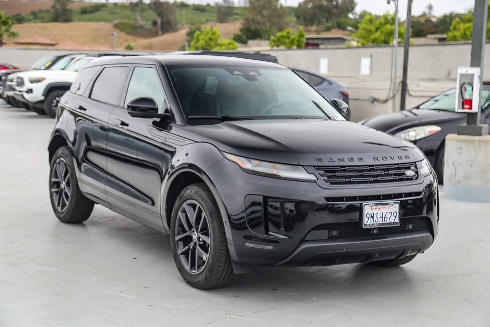 Thumbnail: 2024 Land Rover Range Rover Evoque - 3