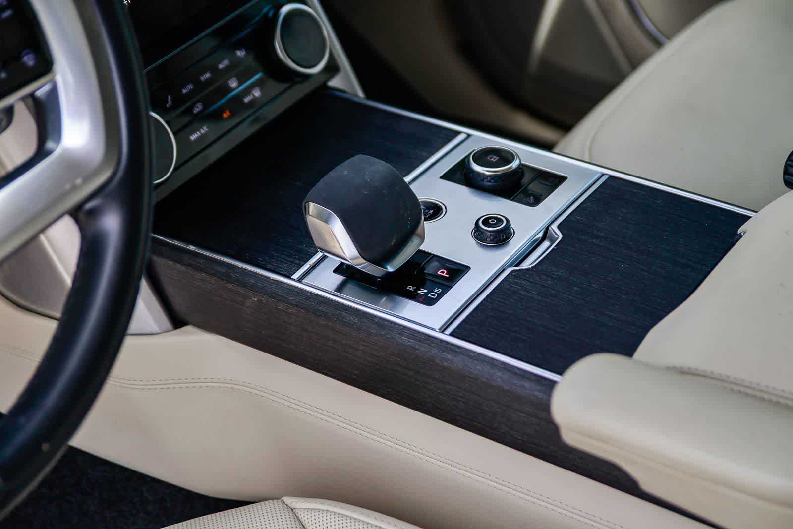 Thumbnail: 2023 Land Rover Range Rover - 20