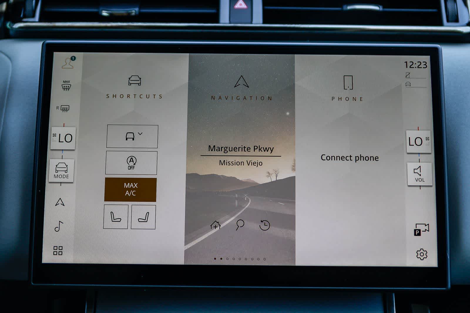 Thumbnail: 2025 Land Rover Range Rover Velar - 14