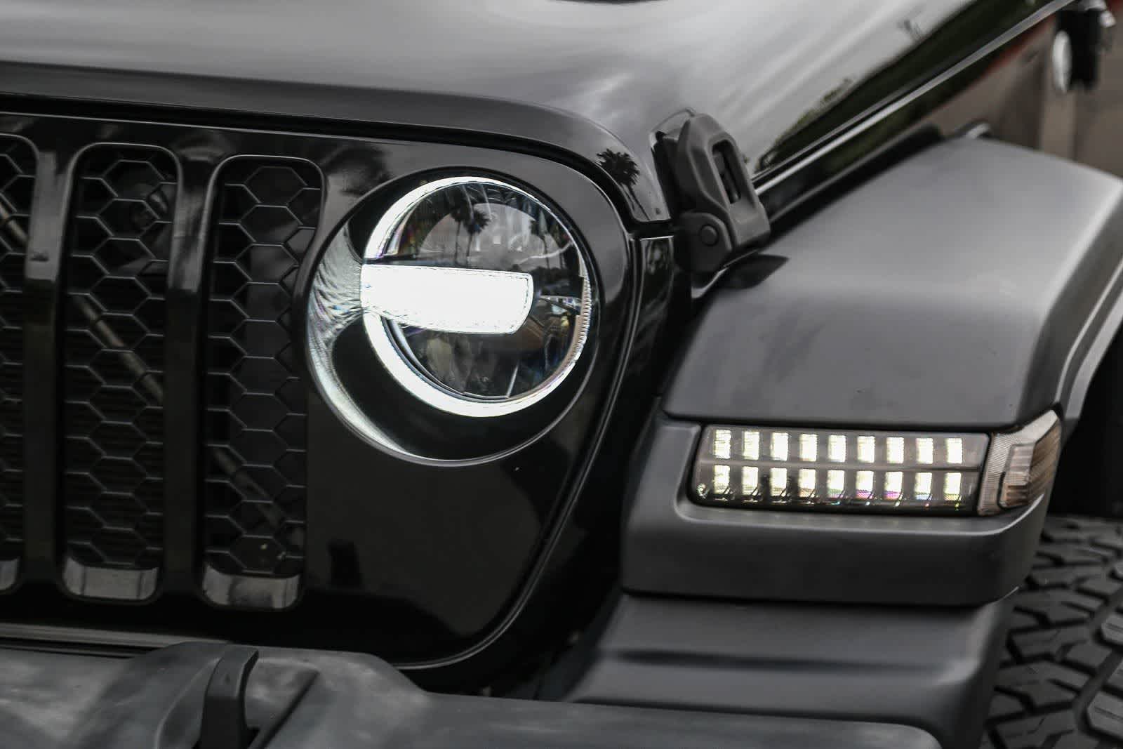 Thumbnail: 2020 Jeep Gladiator - 14