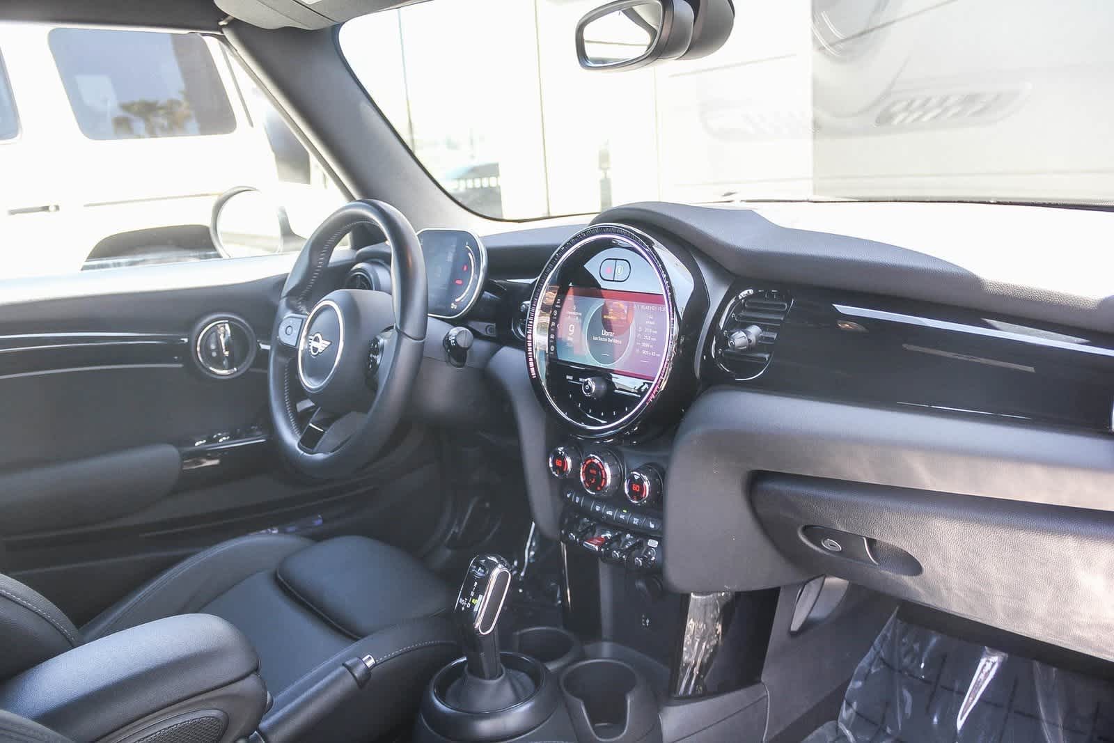 Thumbnail: 2024 MINI Cooper Convertible - 17