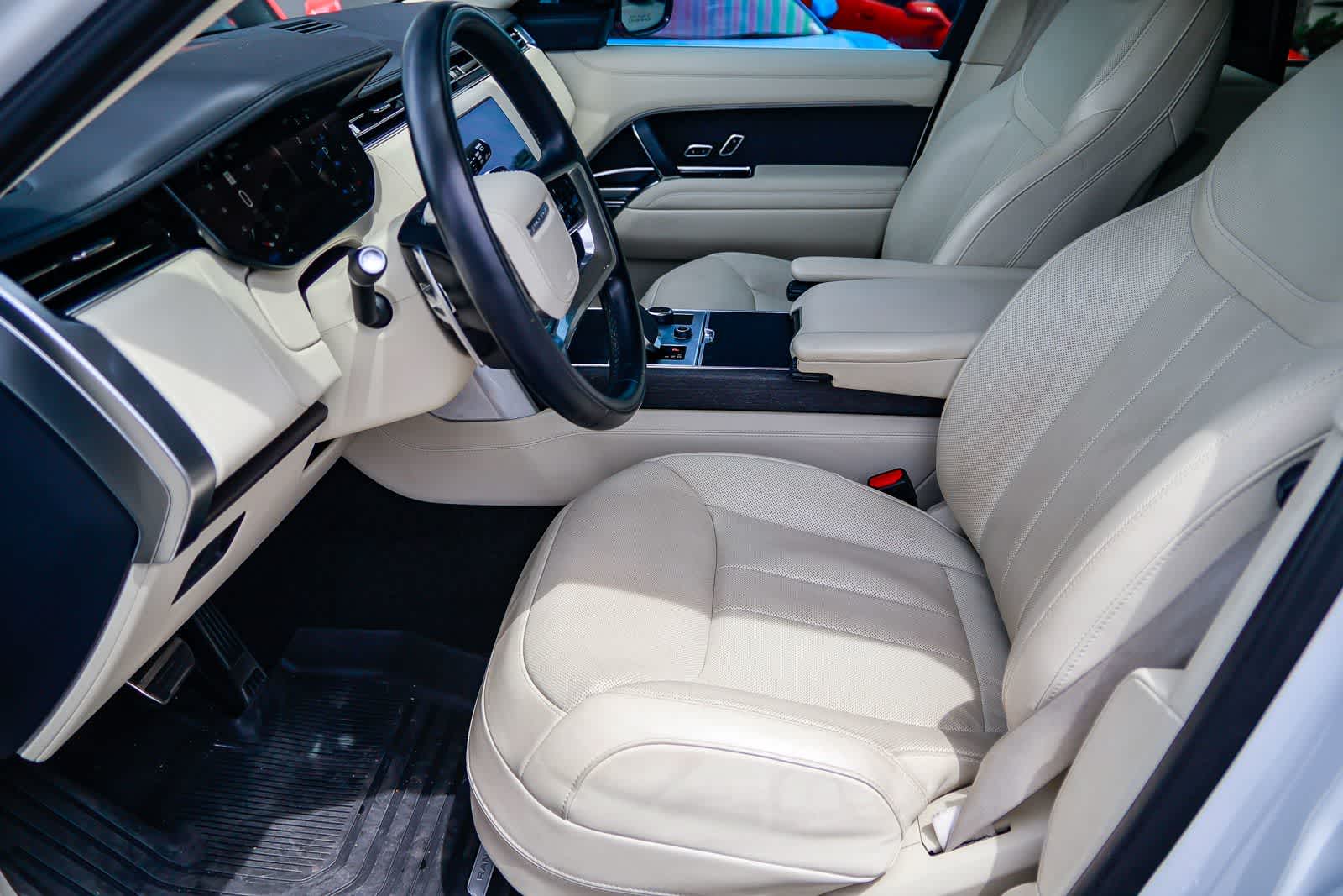 Thumbnail: 2023 Land Rover Range Rover - 19