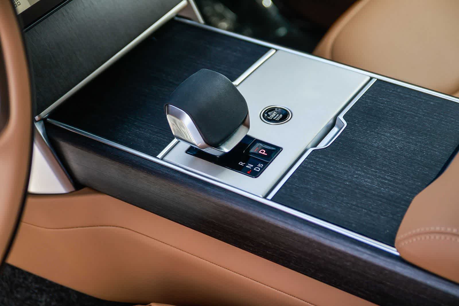 Thumbnail: 2026 Land Rover Range Rover - 20