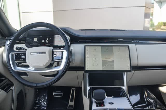 Thumbnail: 2025 Land Rover Range Rover - 12
