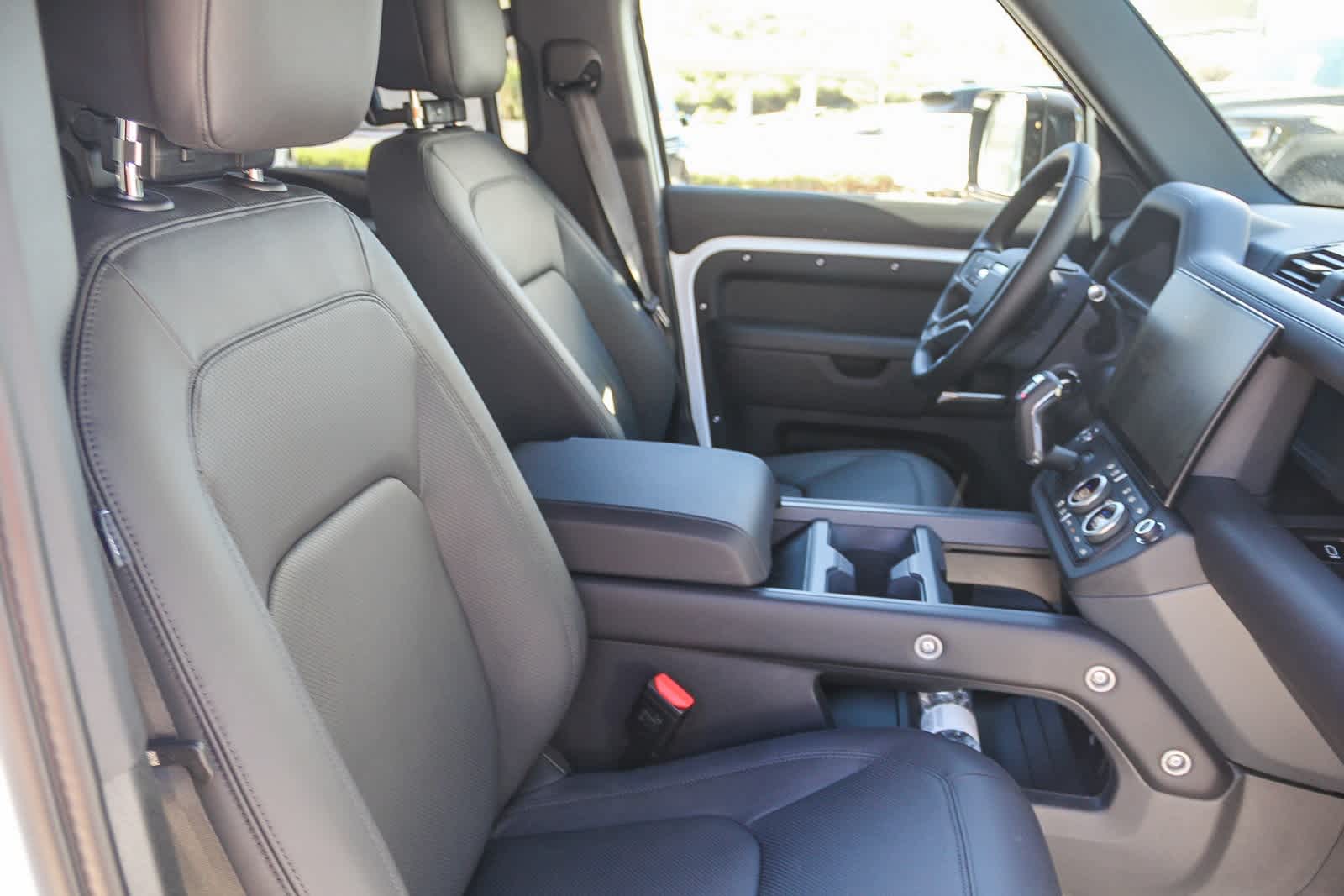 Thumbnail: 2026 Land Rover Defender - 23