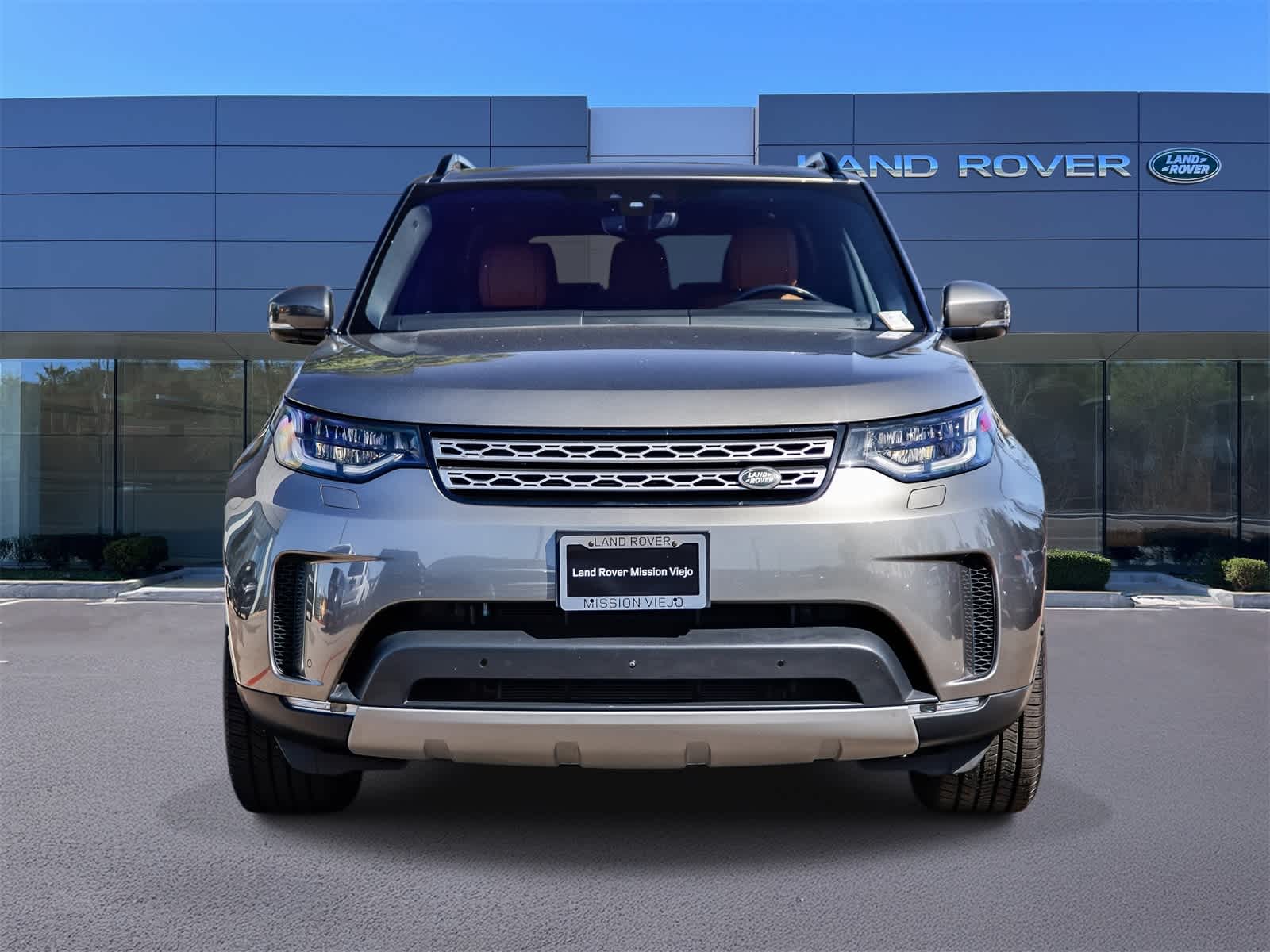 Thumbnail: 2020 Land Rover Discovery - 2