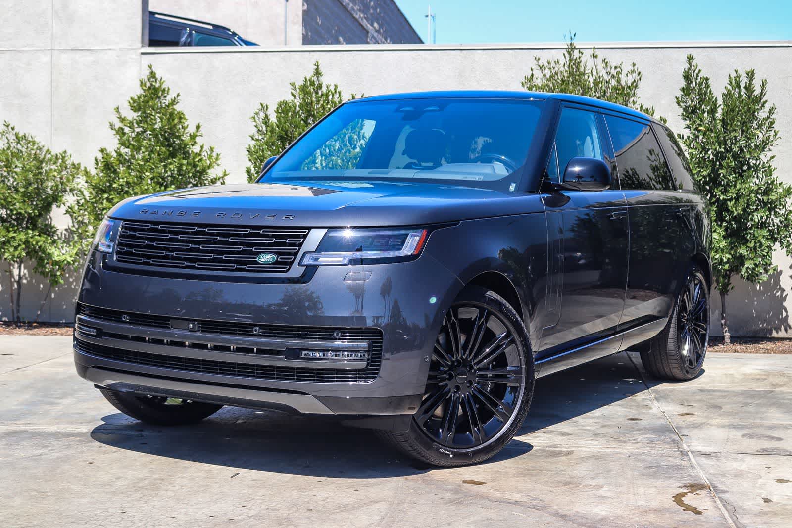 Thumbnail: 2026 Land Rover Range Rover - 1
