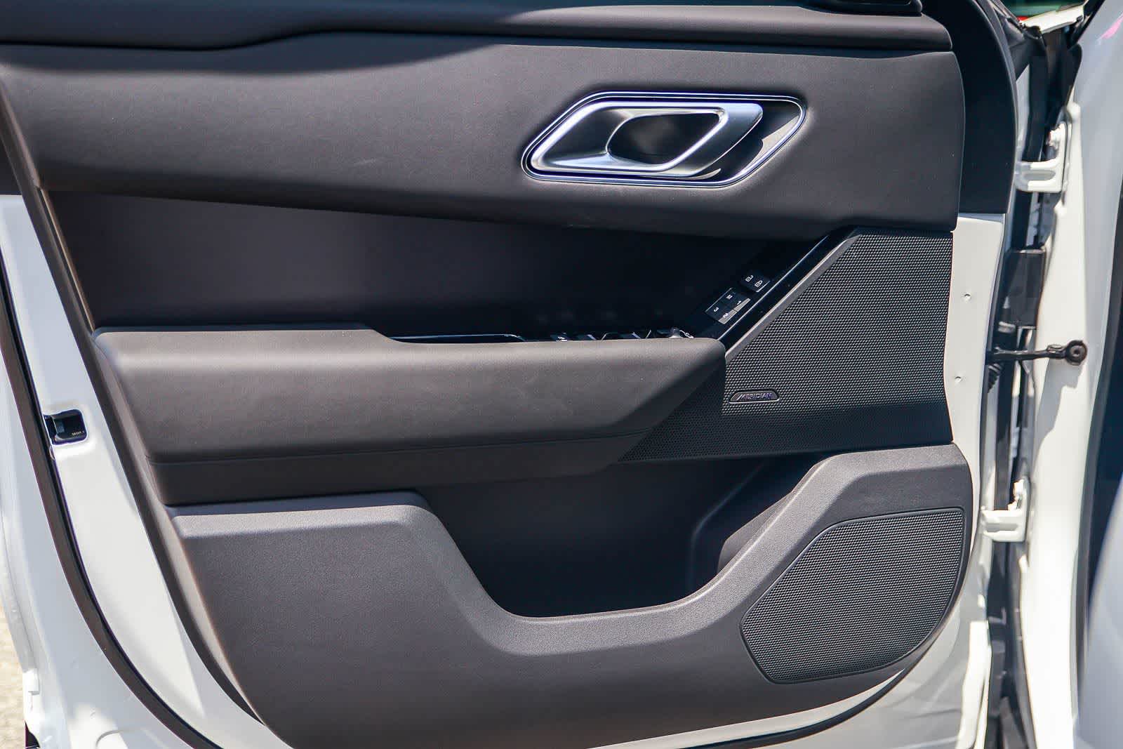 Thumbnail: 2026 Land Rover Range Rover Velar - 21
