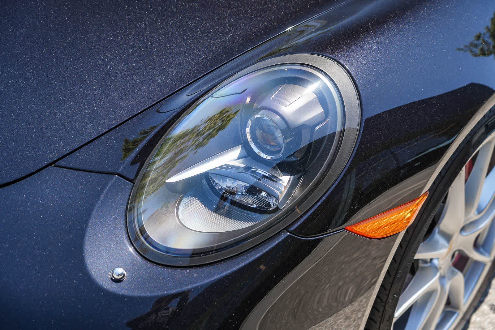 Thumbnail: 2015 Porsche 911 - 6