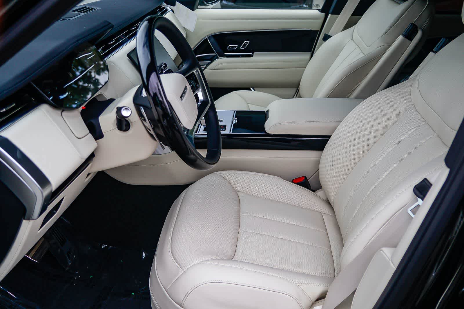 Thumbnail: 2026 Land Rover Range Rover - 19