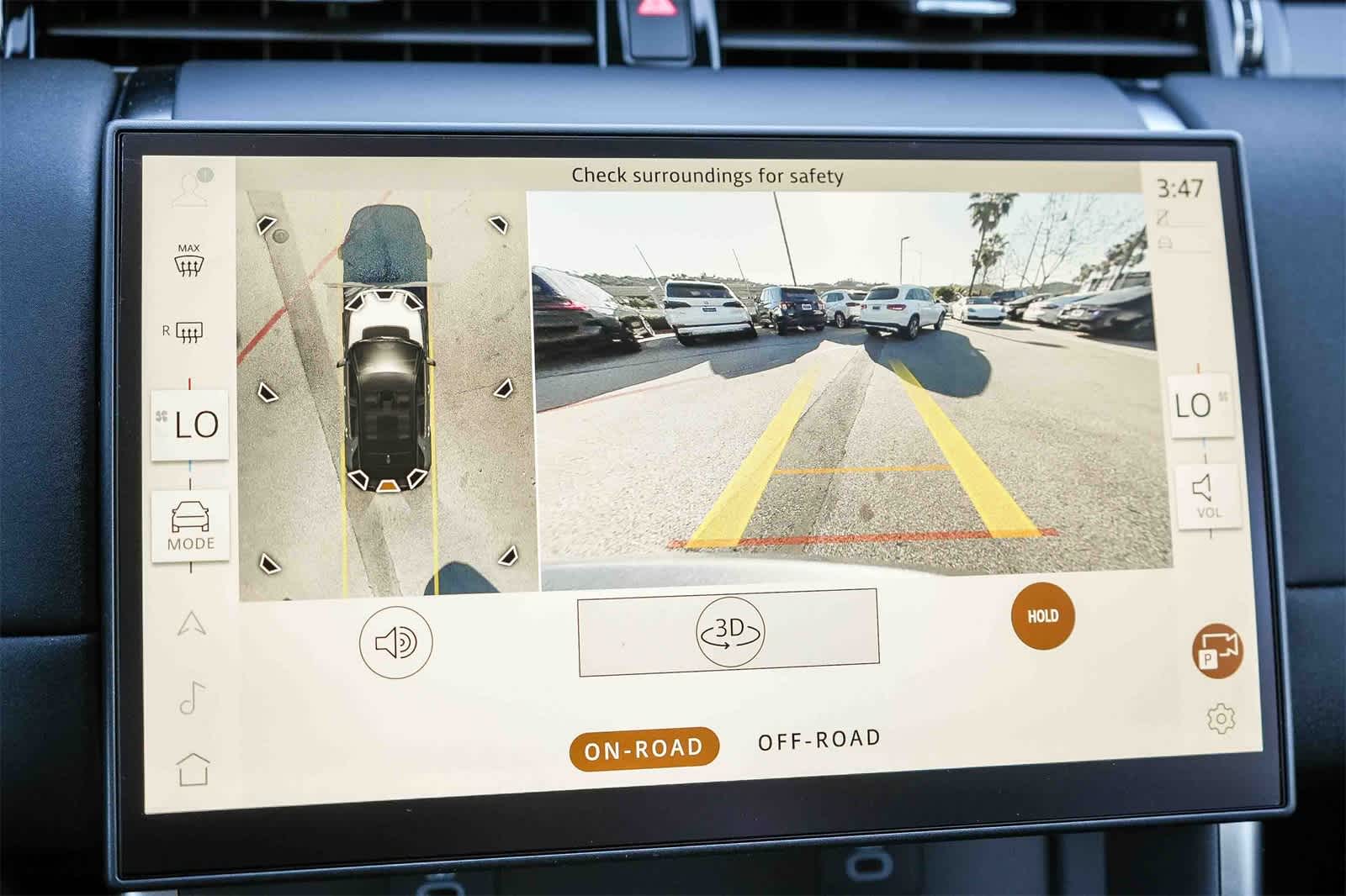 Thumbnail: 2025 Land Rover Discovery Sport - 23