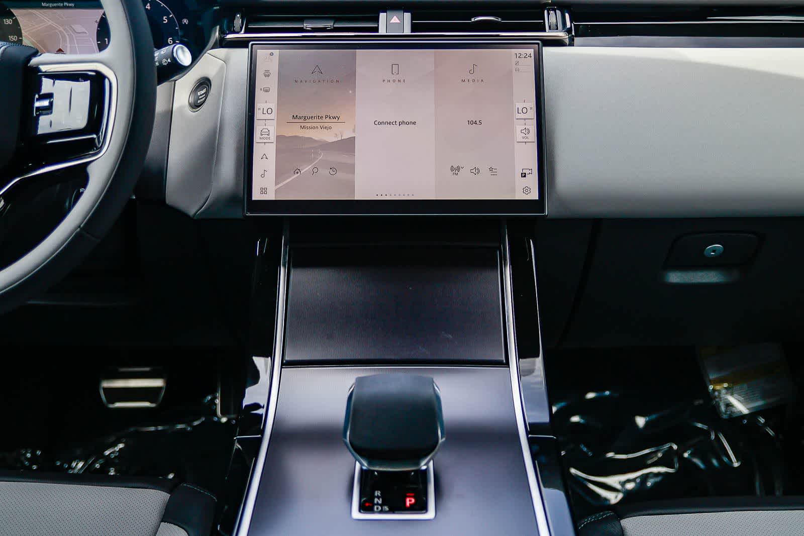 Thumbnail: 2026 Land Rover Range Rover Velar - 13