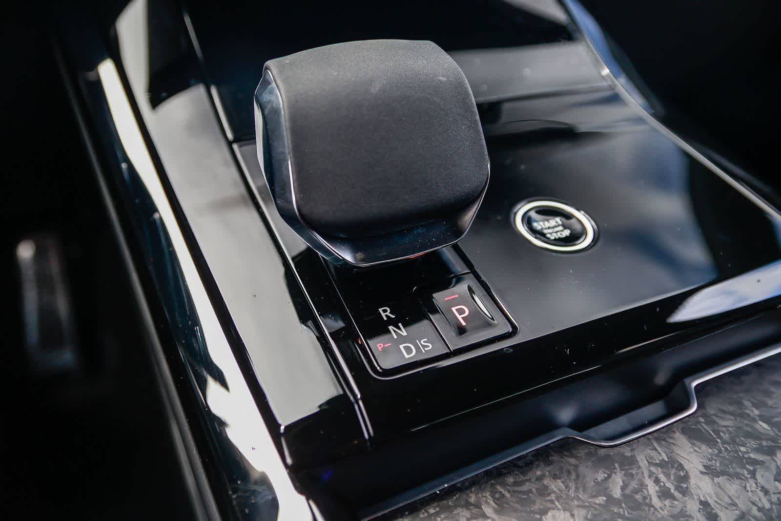 Thumbnail: 2024 Land Rover Range Rover Sport - 24