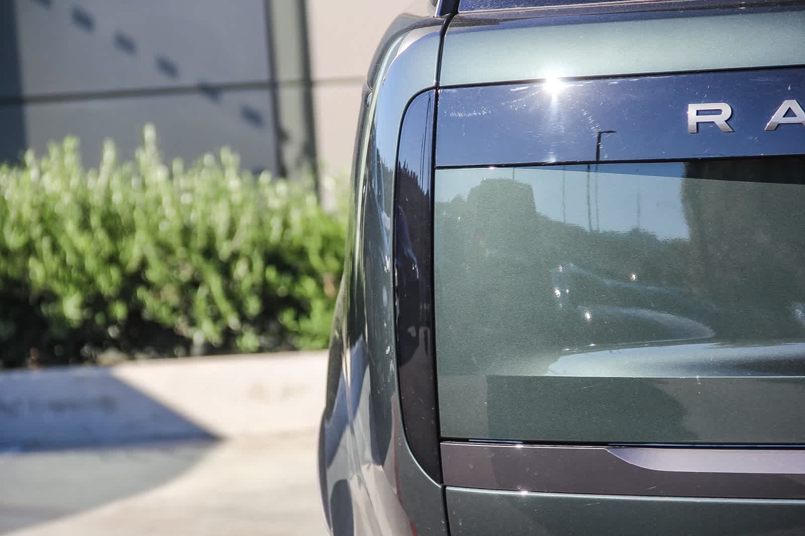 Thumbnail: 2025 Land Rover Range Rover - 6