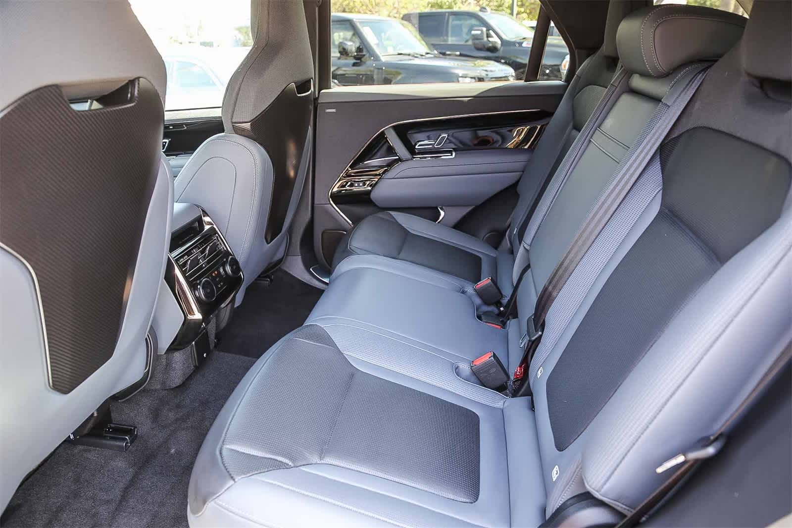 Thumbnail: 2025 Land Rover Range Rover Sport - 25