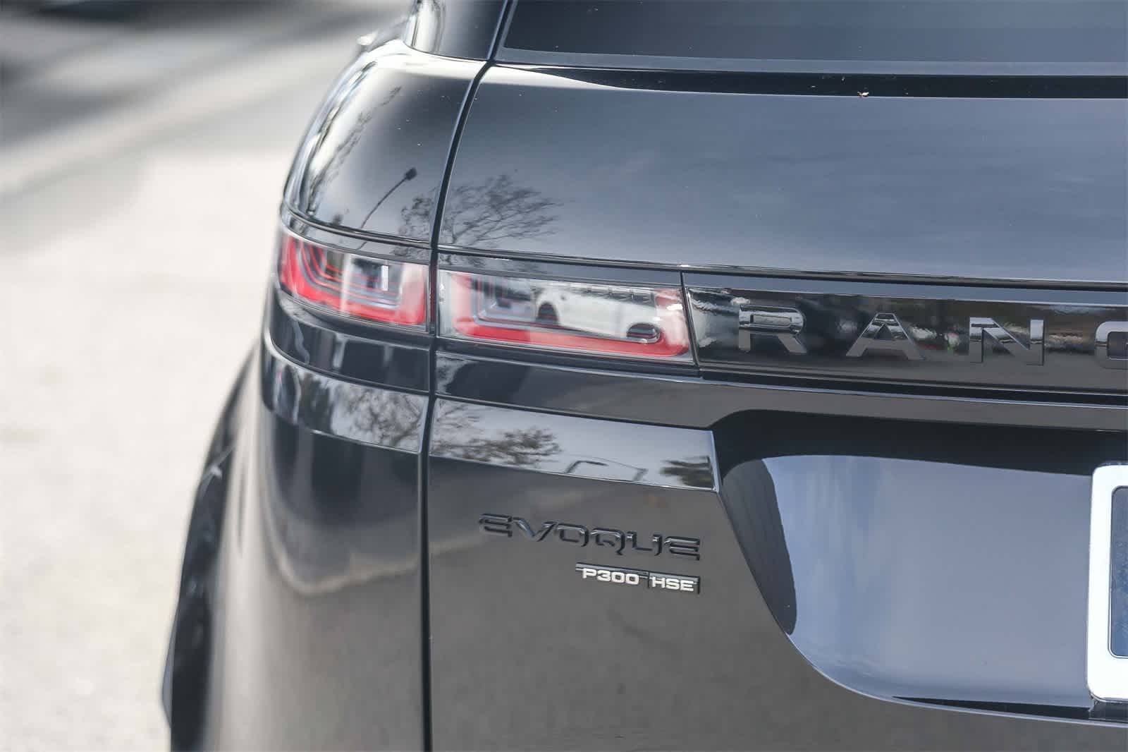 Thumbnail: 2020 Land Rover Range Rover Evoque - 7